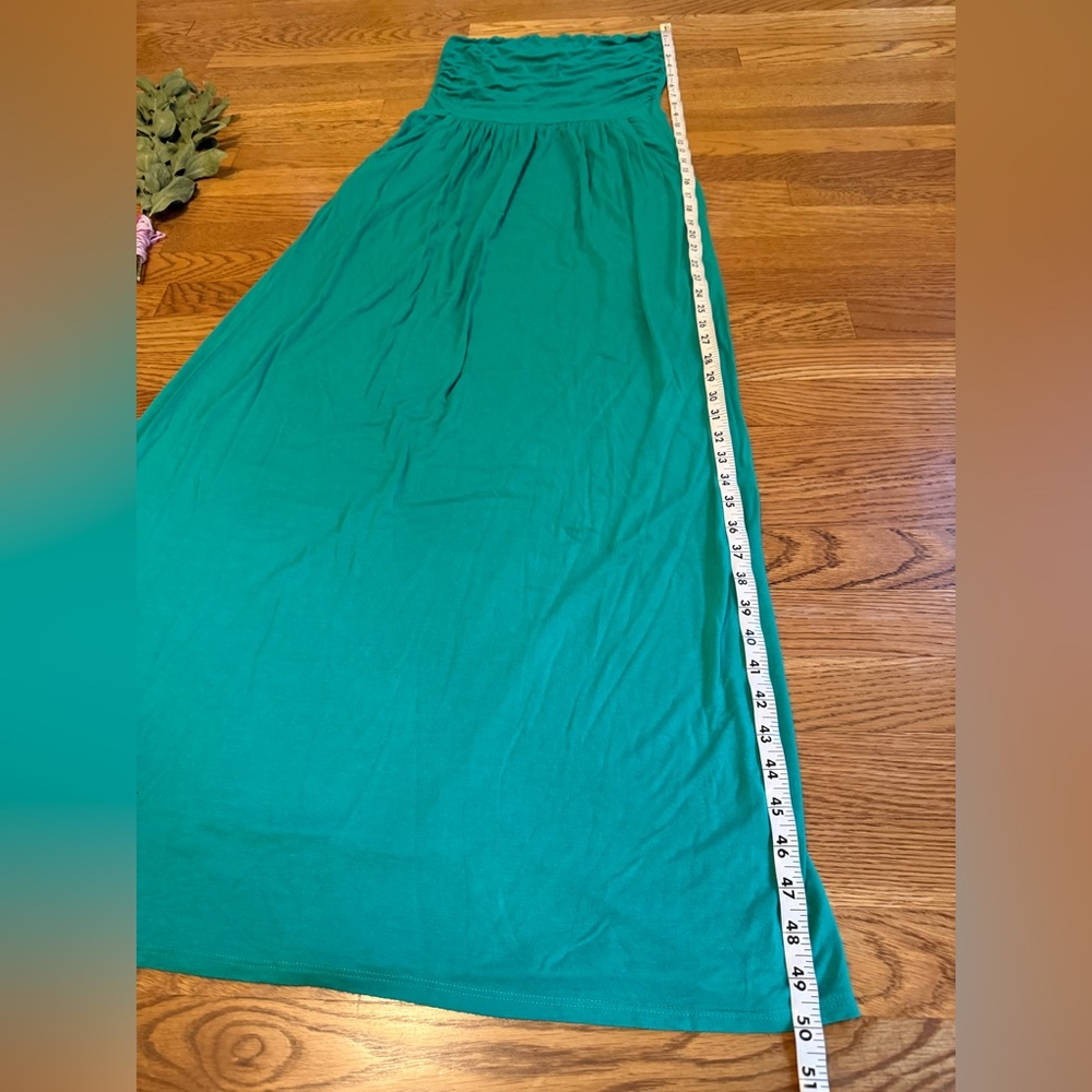Sold! 🎈Strapless maxi dress in green size M - Picture 9 of 10